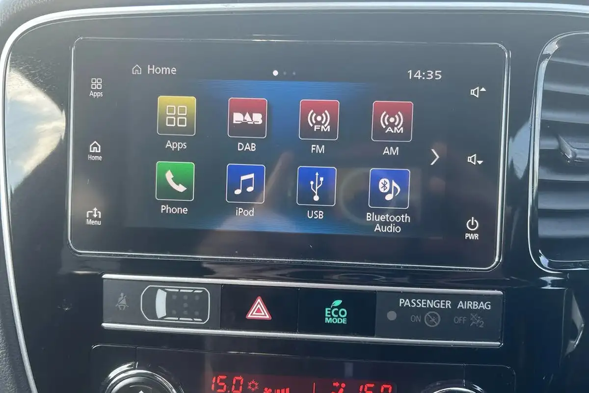 2019-mitsubishi-outlander-24-4h-phev-big-12