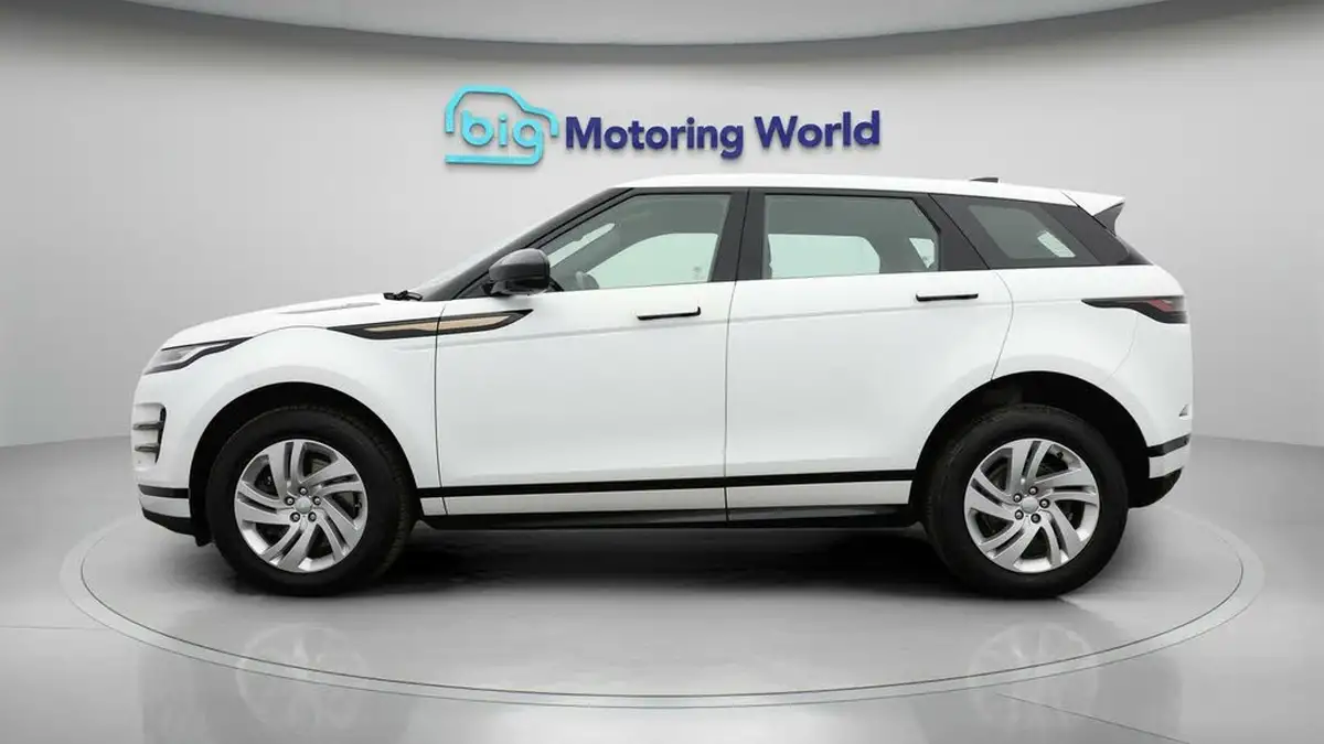 2022-land-rover-range-rover-evoque-20-d165-r-dynamic-s-big-3
