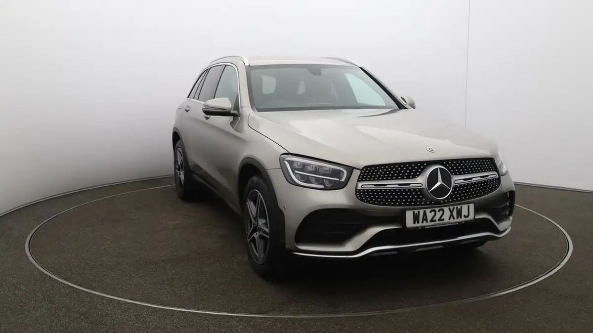 2022-mercedes-benz-glc-class-20d-glc220d-amg-line-195ps-station-wagon-5d-1950cc-4matic-plus-big-35