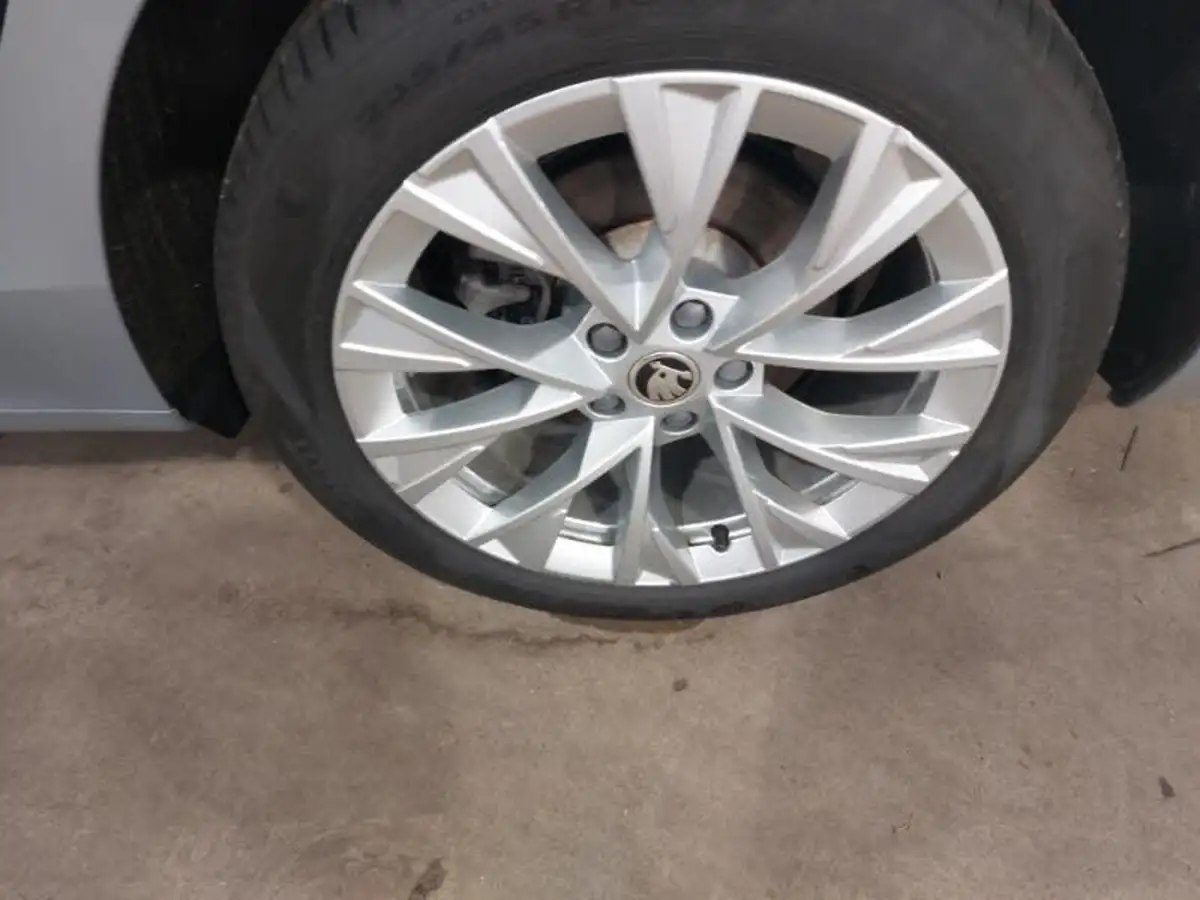 2024-skoda-superb-20tdi-se-l-150ps-scr-estate-dsg-big-11