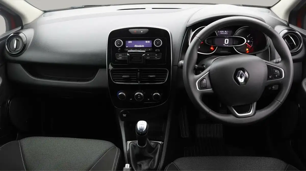 2019-renault-clio-09-tce-play-90ps-big-12