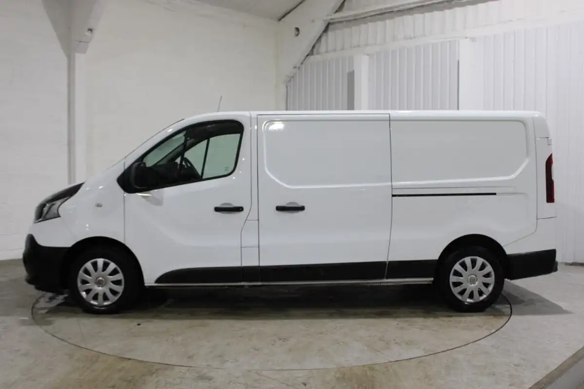 2022-renault-trafic-20dci-ll30-energy-120-business-panel-big-7