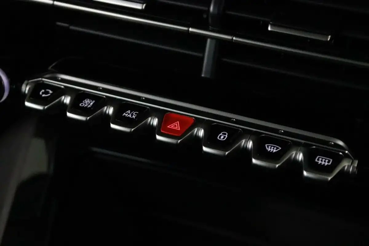 2022-peugeot-208-12-puretech-active-premium-100bhp-big-20