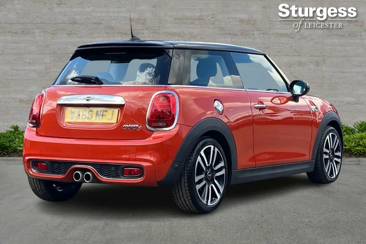 2018-mini-cooper-20-cooper-s-exclusive-ss-hatchback-3d-big-4