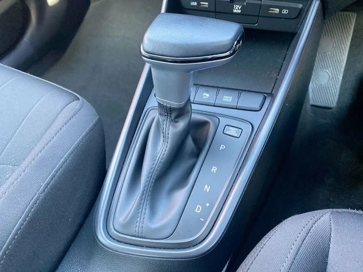 2023-hyundai-bayon-10-t-gdi-se-connect-dct-big-11