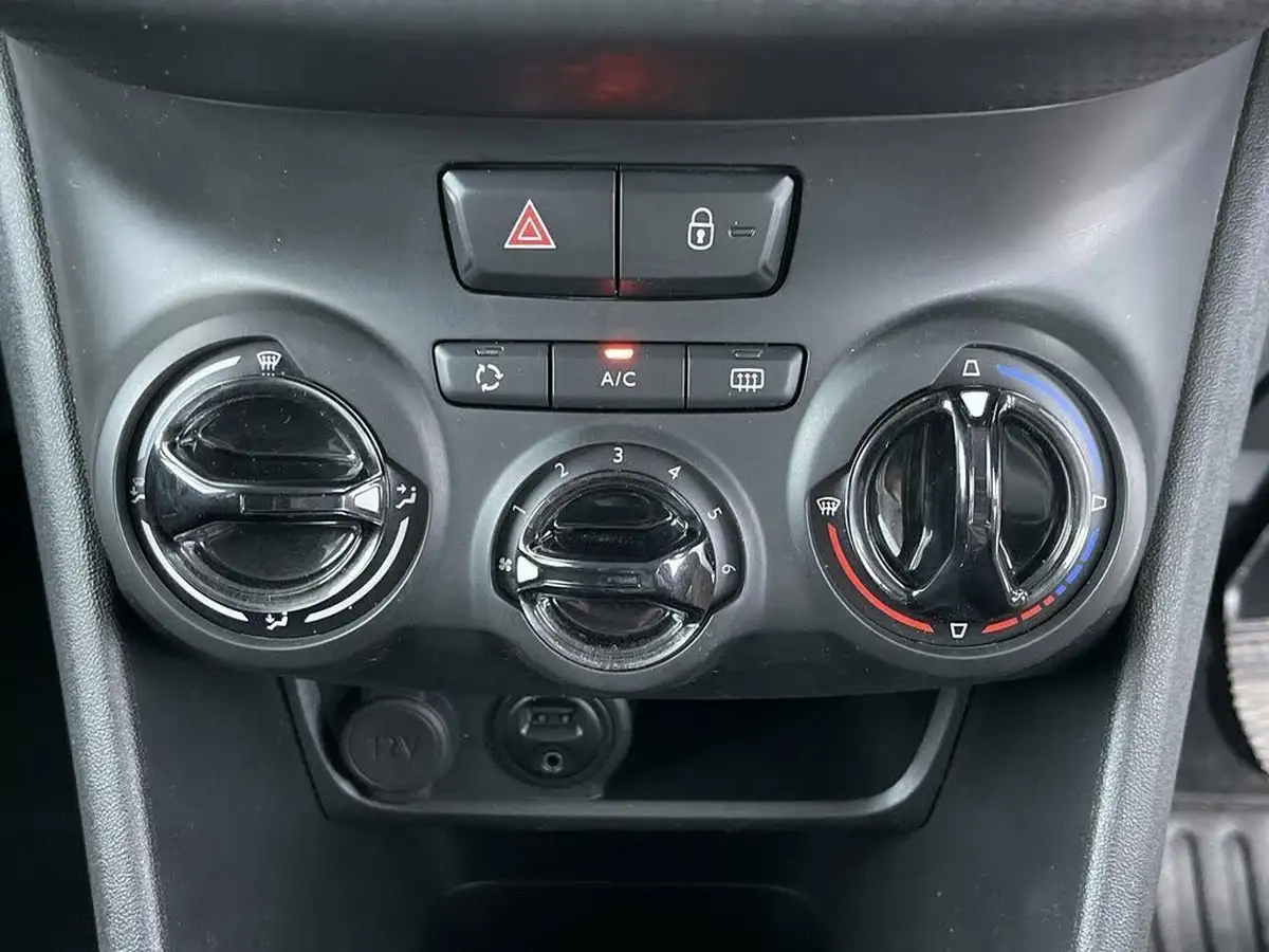 2017-peugeot-208-16bluehdi-allure-100bhp-5d-big-42
