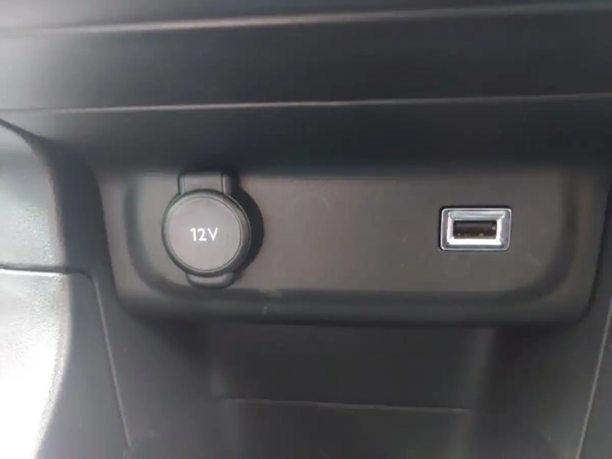 2022-citroen-c3-12-puretech-c-series-big-13