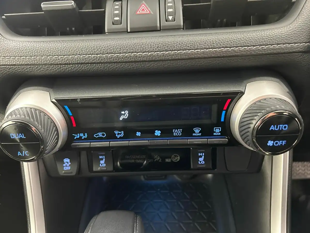 2021-toyota-rav4-25-vvt-i-black-edition-215bhp-big-16
