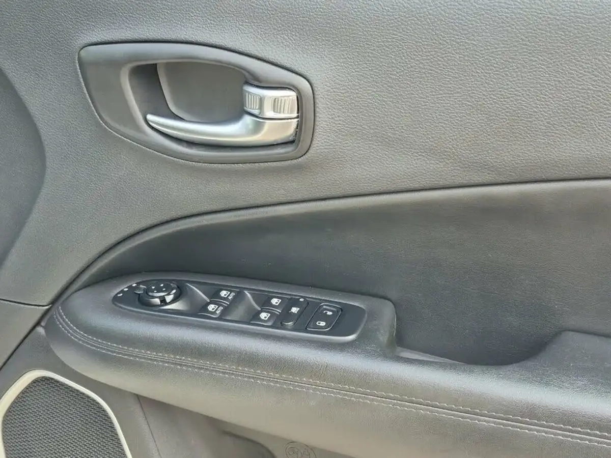 2021-jeep-compass-14-multiair-ii-night-eagle-big-12