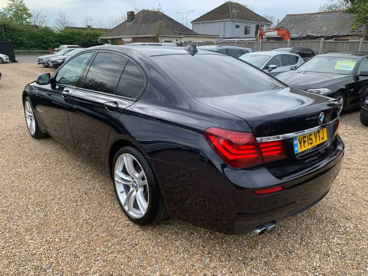 2015-bmw-7-series-30td-730d-m-sport-exclusive-big-4
