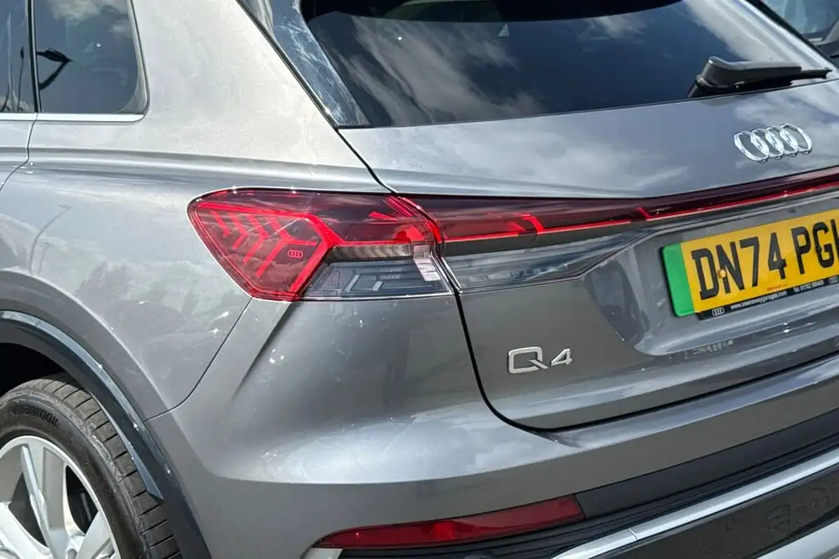 2024-audi-q4-e-tron-45e-s-line-sportback-auto-big-6