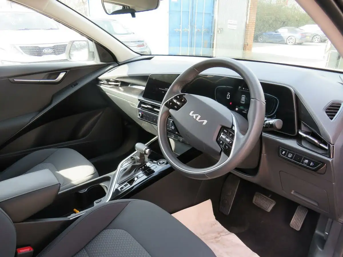 2024-kia-niro-16-gdi-139bhp-hev-132kwh-big-12