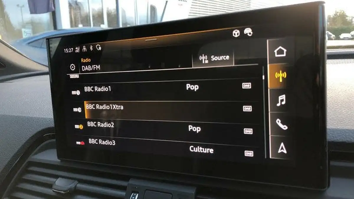 2021-audi-q5-20-50-tfsi-e-s-line-station-wagon-big-27