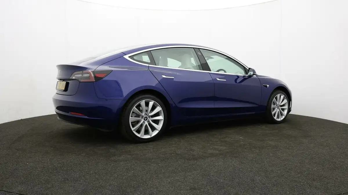 2020-tesla-model-3-e-standard-plus-big-27