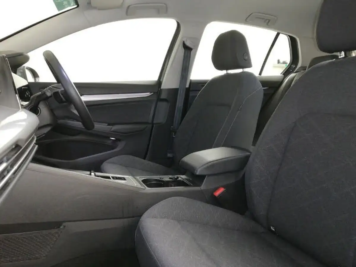 2023-volkswagen-golf-15-etsi-life-150ps-hatchback-big-4