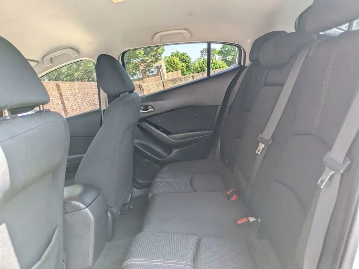 2017-mazda-mazda3-15td-se-l-nav-hatchback-5d-big-34