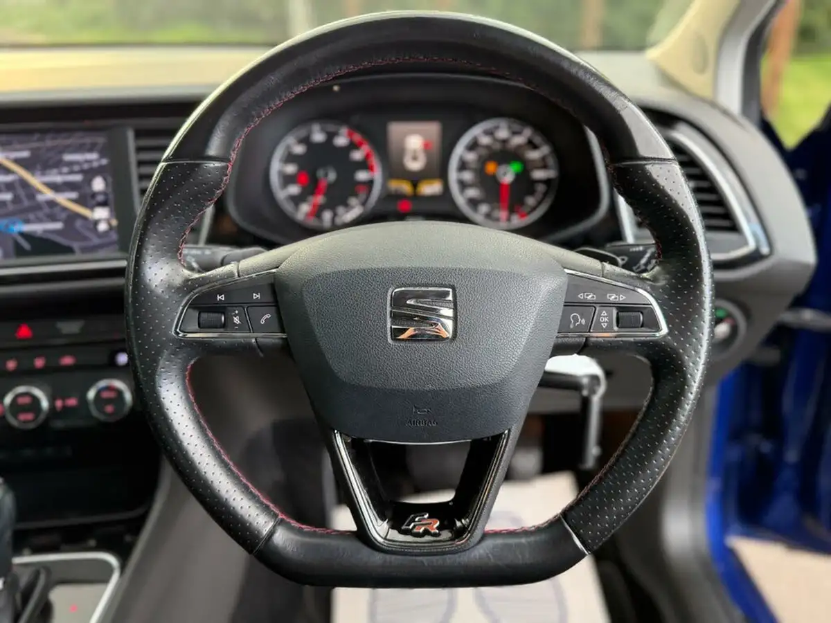 2017-seat-leon-14-ecotsi-fr-technology-hatchback-5d-dsg-big-50
