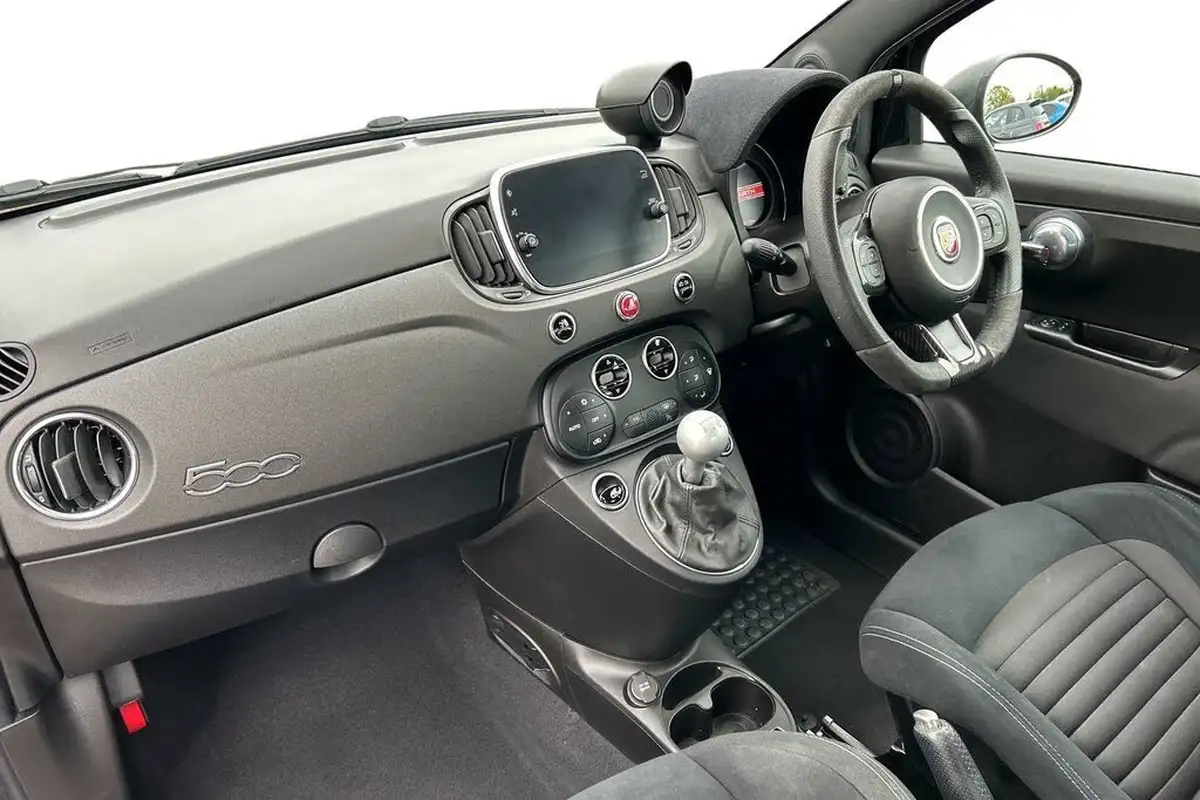 2022-abarth-595-14-tjet-competizione-big-5
