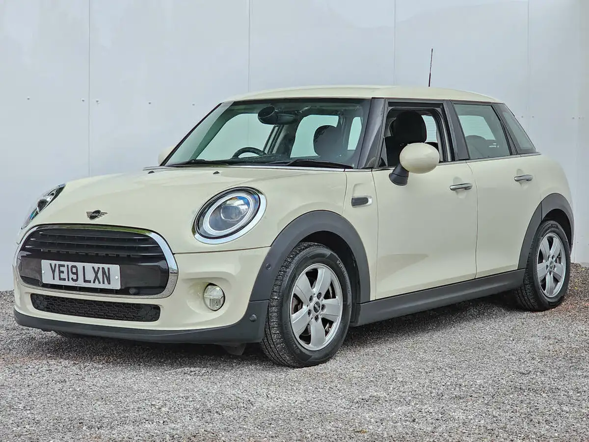 2019-mini-cooper-15-cooper-classic-hatchback-5d-auto-big-12