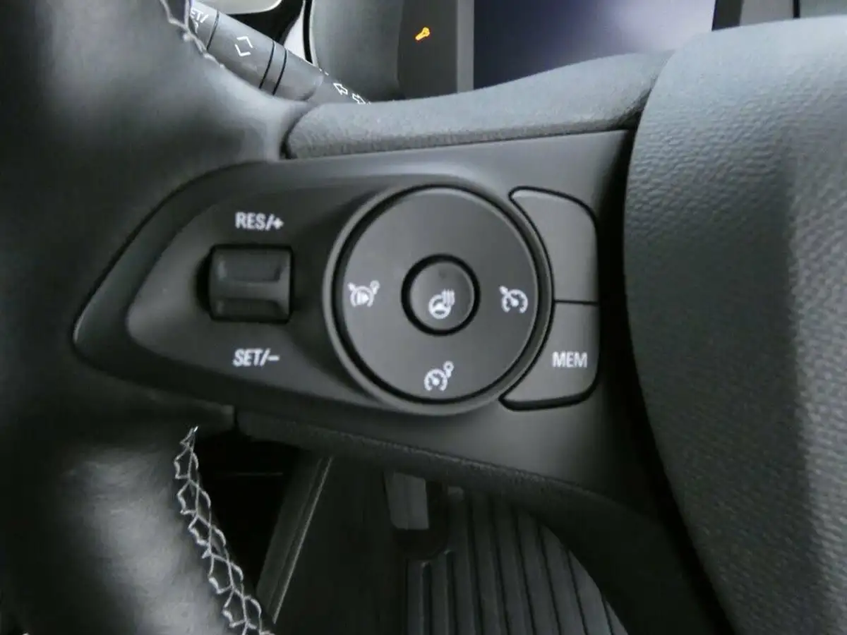 2022-vauxhall-corsa-12i-elite-edition-big-11