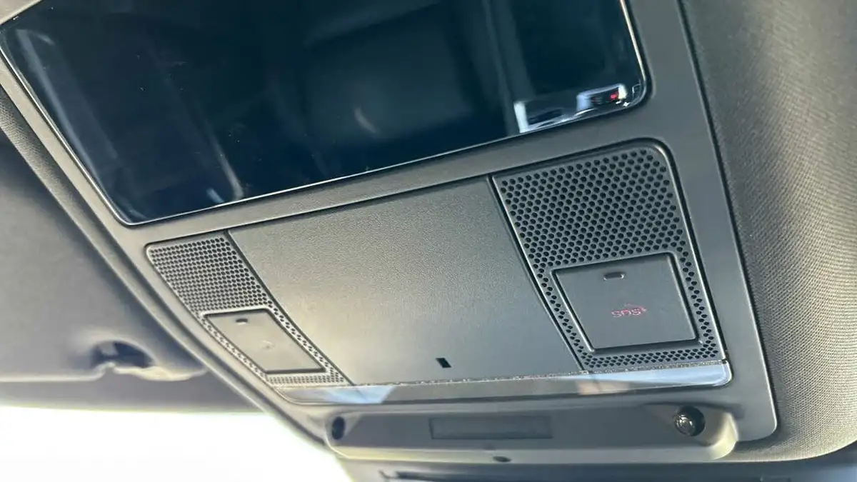 2022-jaguar-f-pace-20-d200-r-dynamic-s-big-30