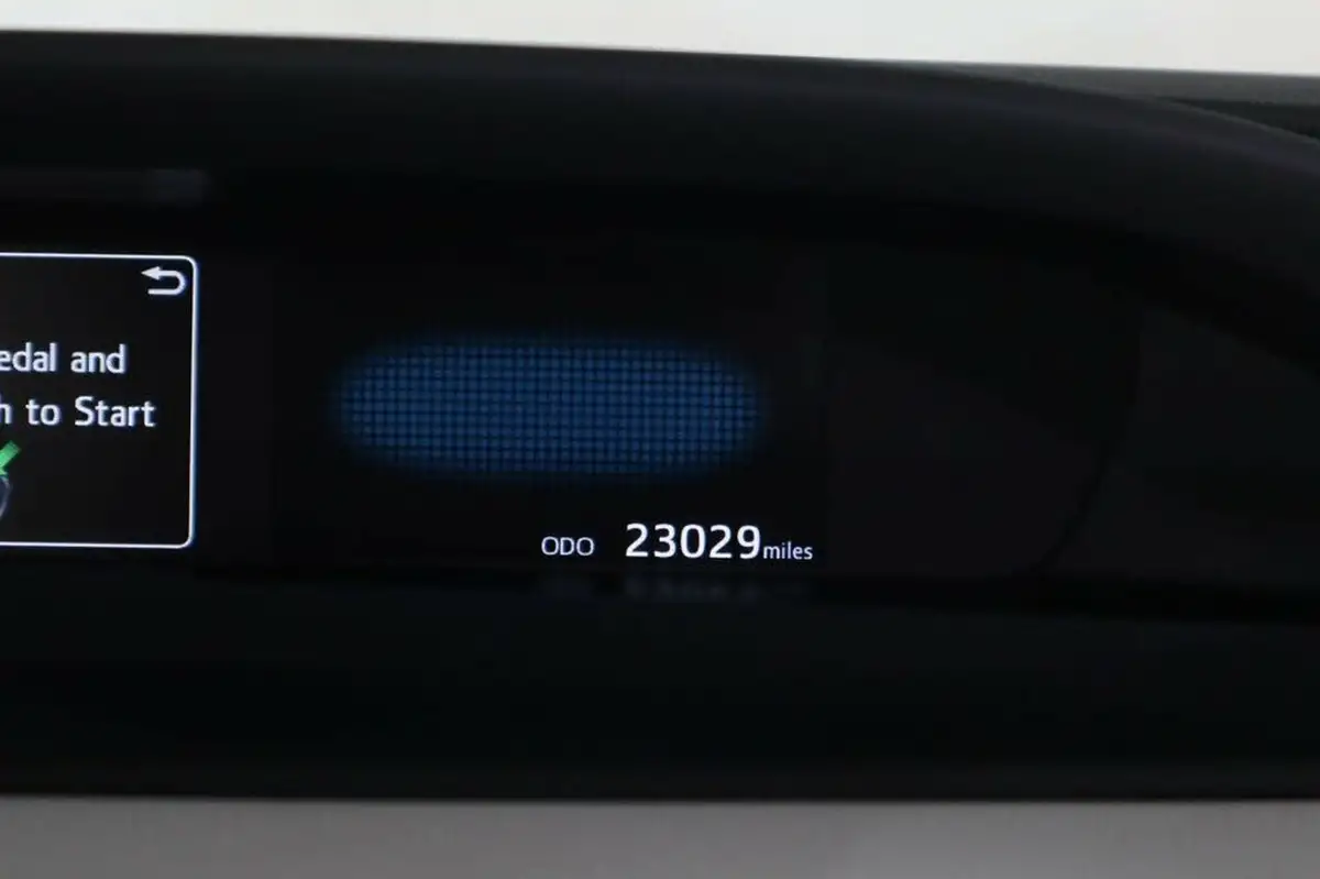 2021-toyota-prius-18-vvt-i-active-big-40