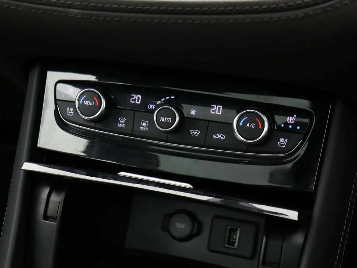 2021-vauxhall-grandland-x-15td-elite-nav-big-20