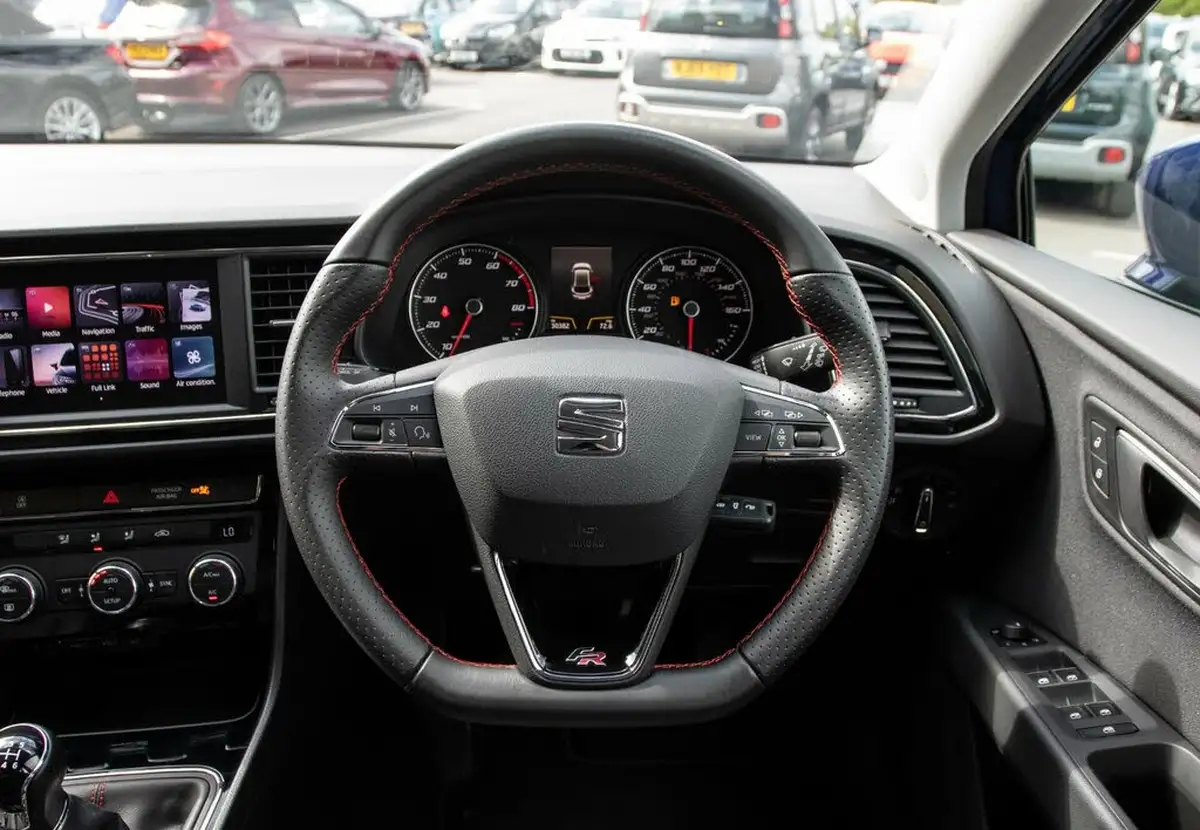 2018-seat-leon-14-tsi-fr-technology-hatchback-5d-big-20