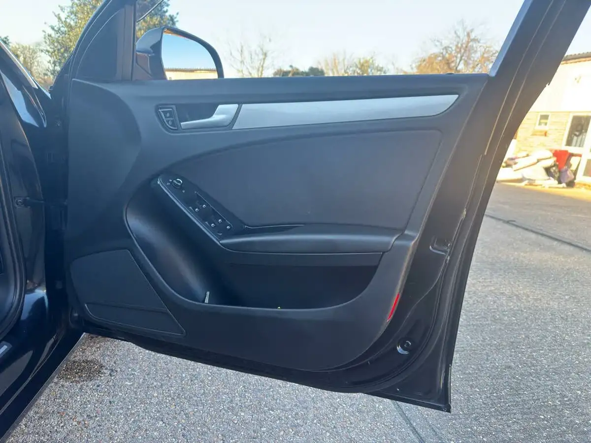 2011-audi-a4-avant-big-58