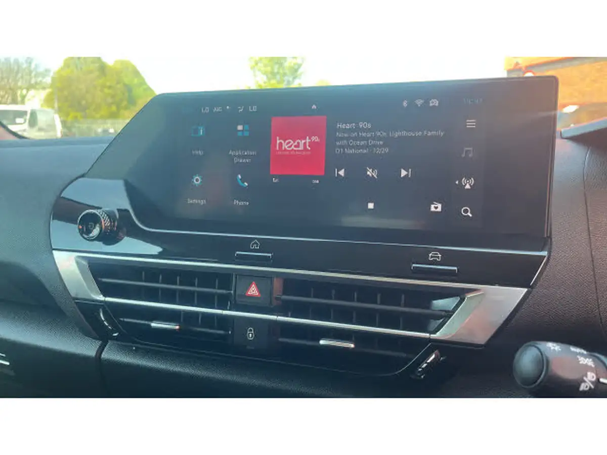 2024-citroen-c4-e-e-series-156ps-54kwh-big-21