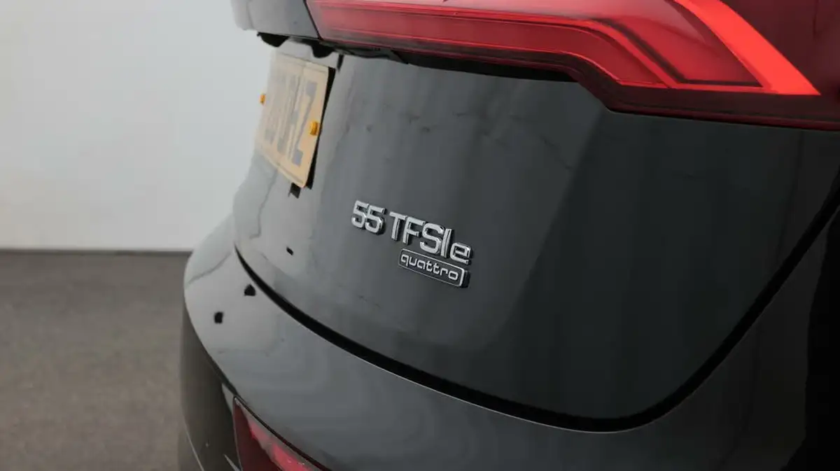 2020-audi-q5-20-55-tfsi-e-vorsprung-competition-big-23