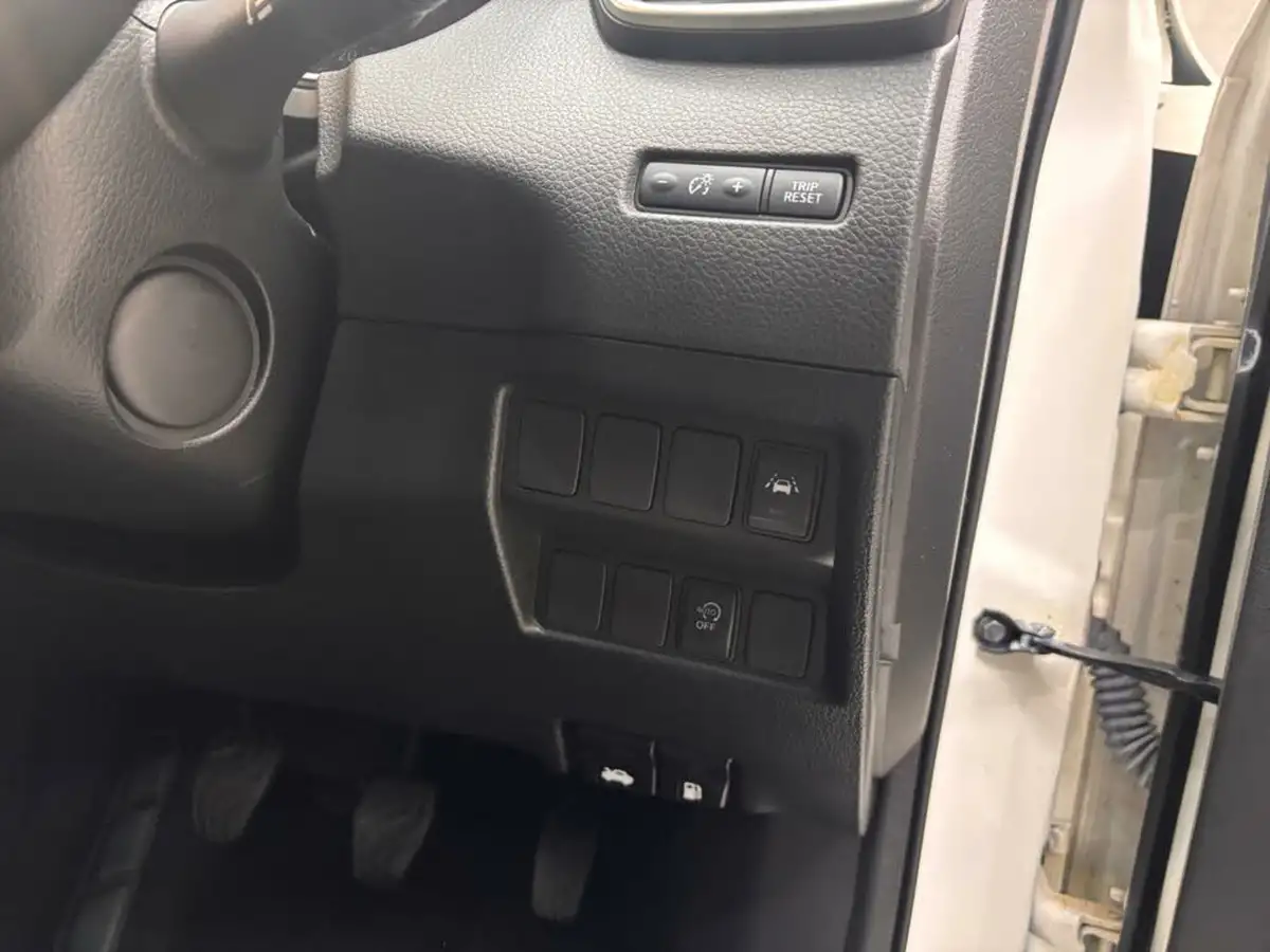 2019-nissan-qashqai-13-dig-t-n-motion-160ps-big-18