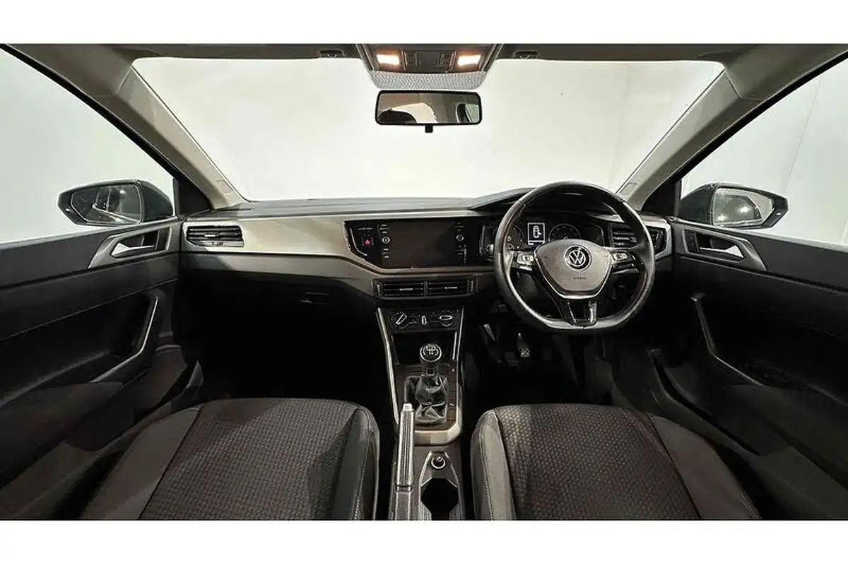 2021-volkswagen-polo-10-tsi-match-big-1