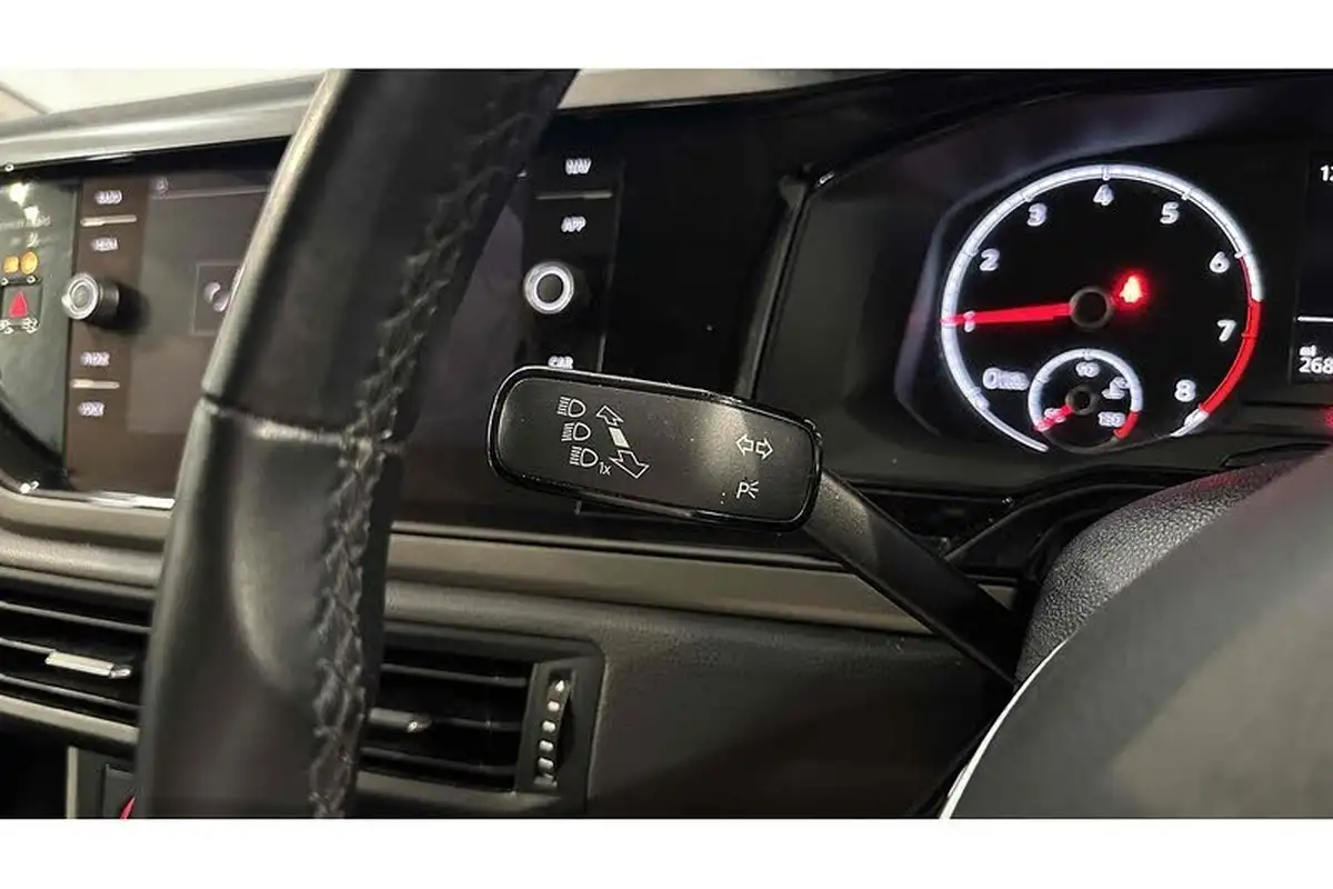 2021-volkswagen-polo-10-tsi-match-big-26