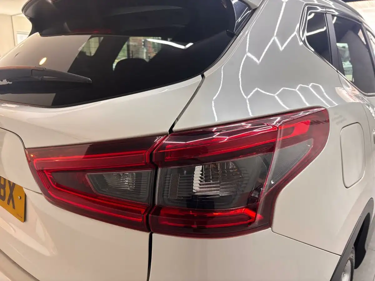 2019-nissan-qashqai-13-dig-t-n-motion-160ps-big-42