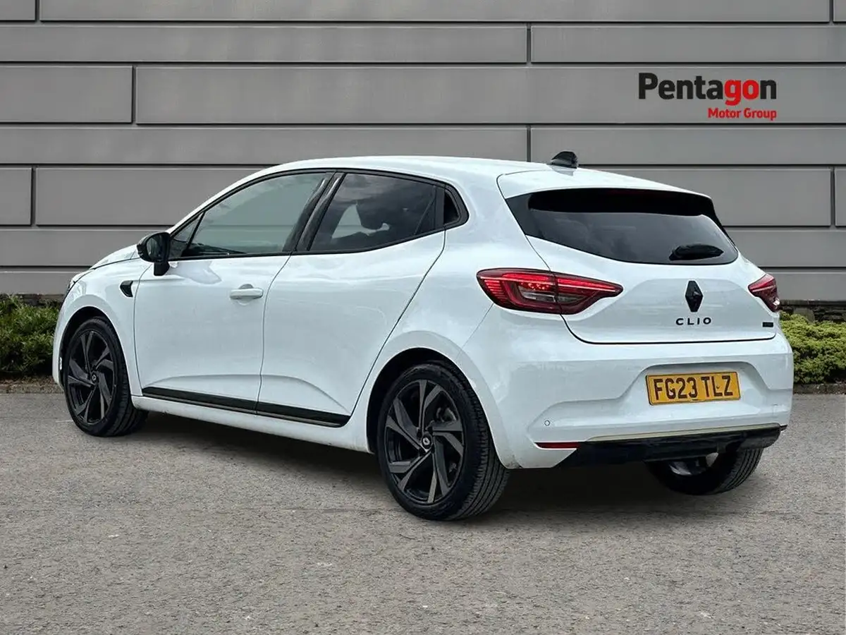 2023-renault-clio-16-engineered-big-1