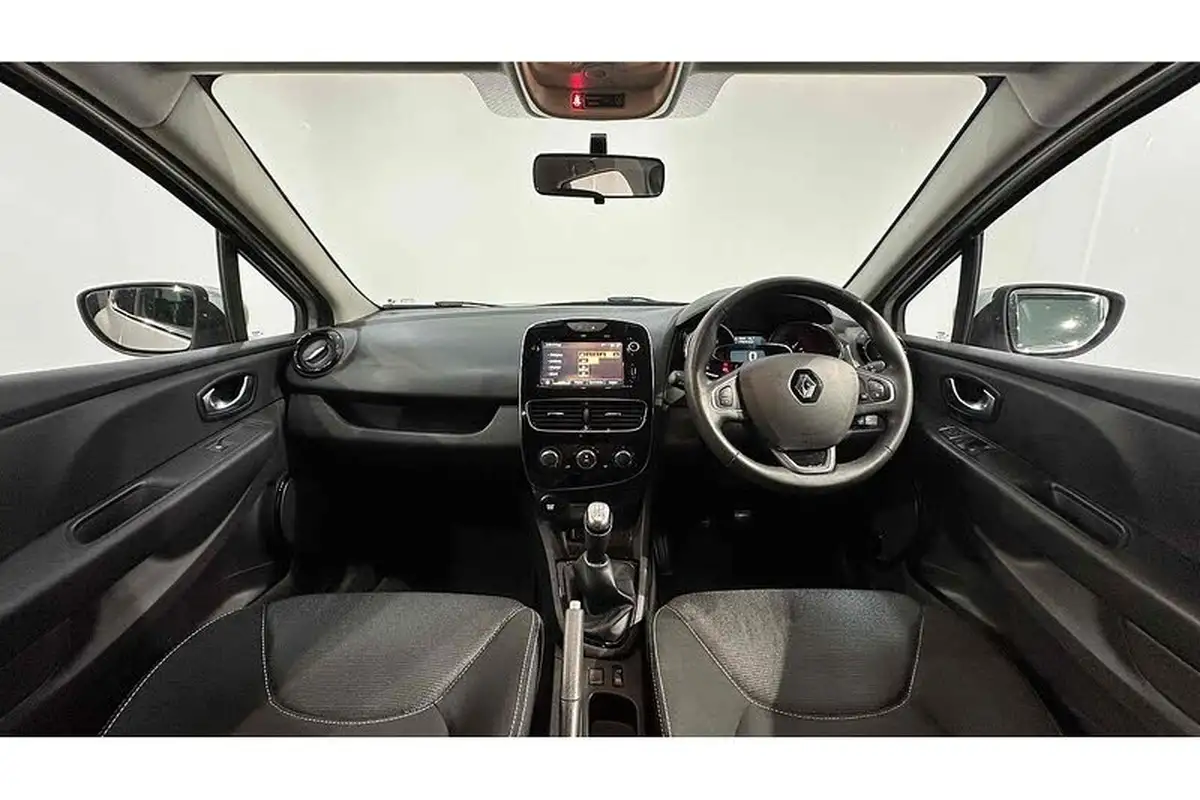 2019-renault-clio-09-tce-iconic-90ps-big-1
