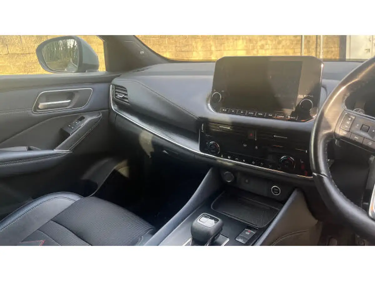 2022-nissan-qashqai-13-dig-t-tekna-158ps-xtronic-big-13