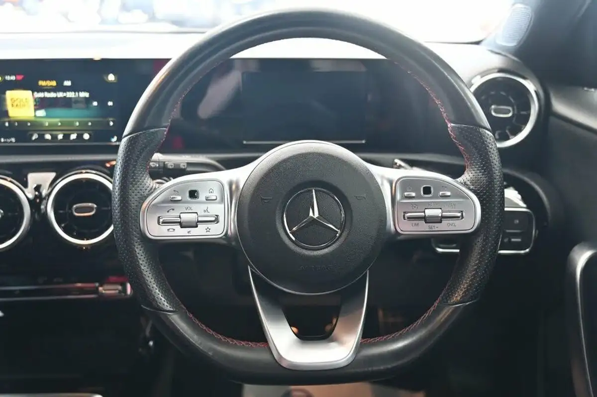 2019-mercedes-benz-a-class-13-a180-amg-line-hatchback-5d-big-12