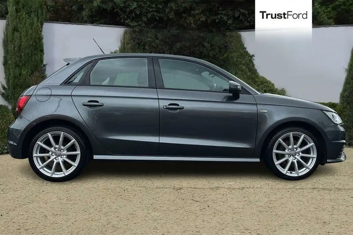 2015-audi-a1-14-s-line-125ps-ss-sportback-5d-1395cc-big-2