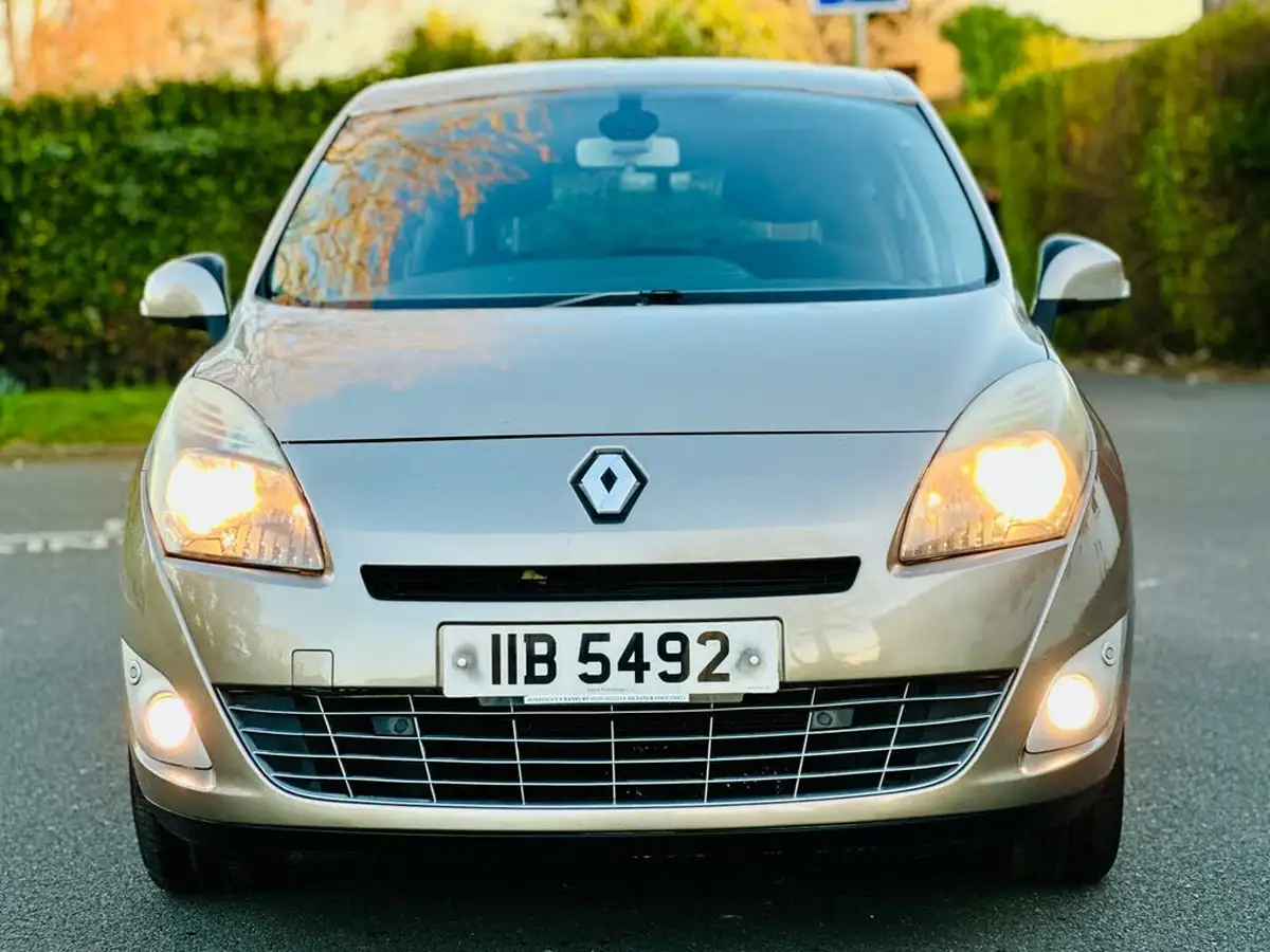 2010-renault-grand-scenic-16-dynamique-tom-tom-vvt-big-5