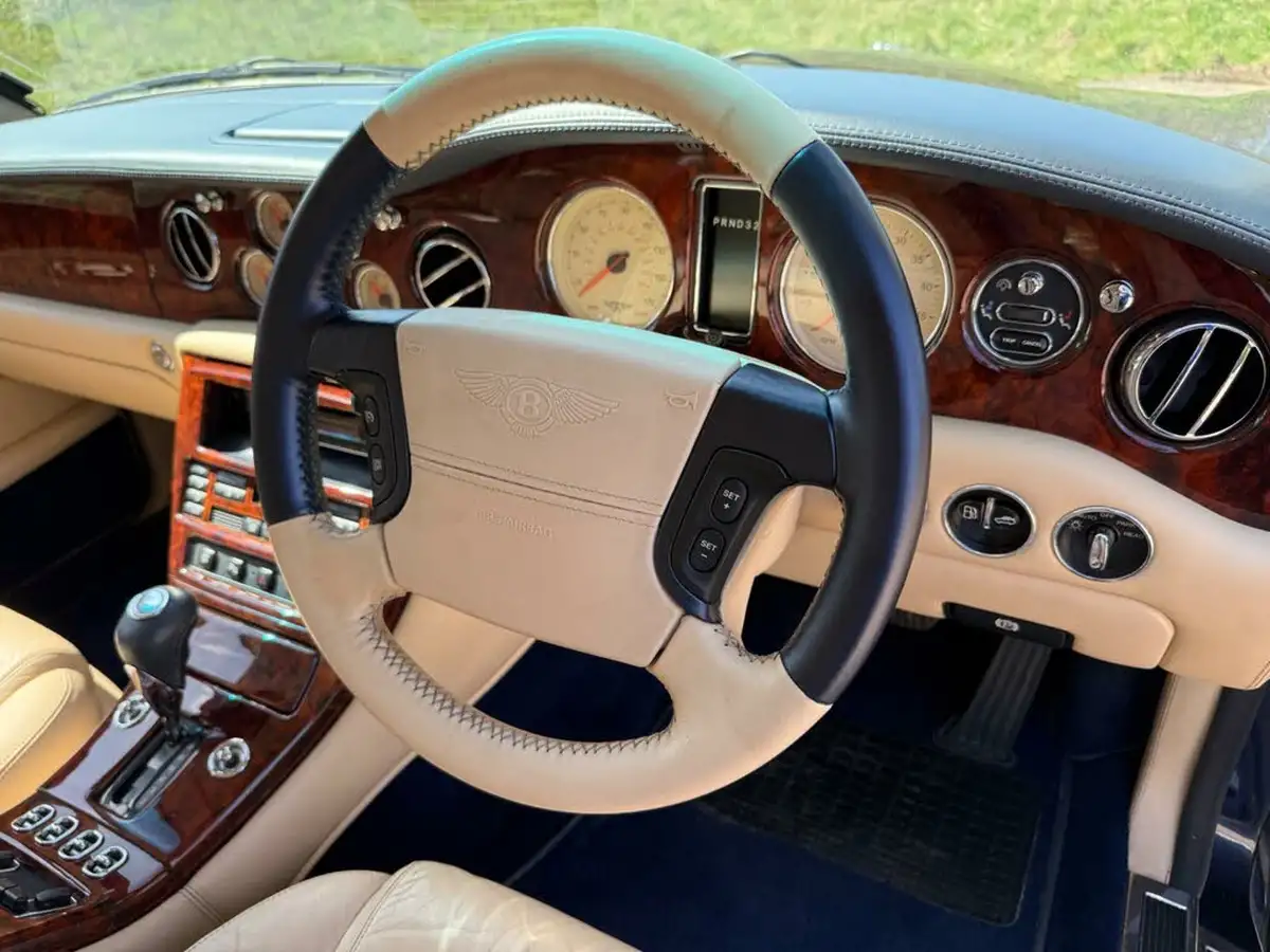 2002-bentley-arnage-68-r-big-9