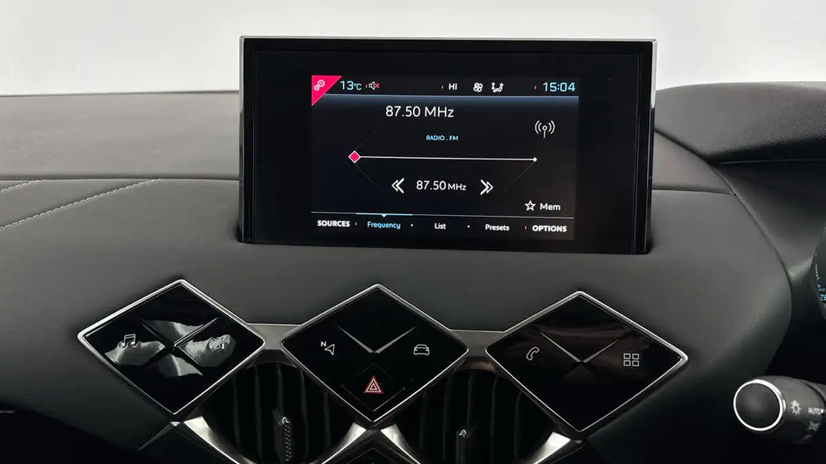 2022-ds-ds-3-crossback-e-tense-bastille-big-15