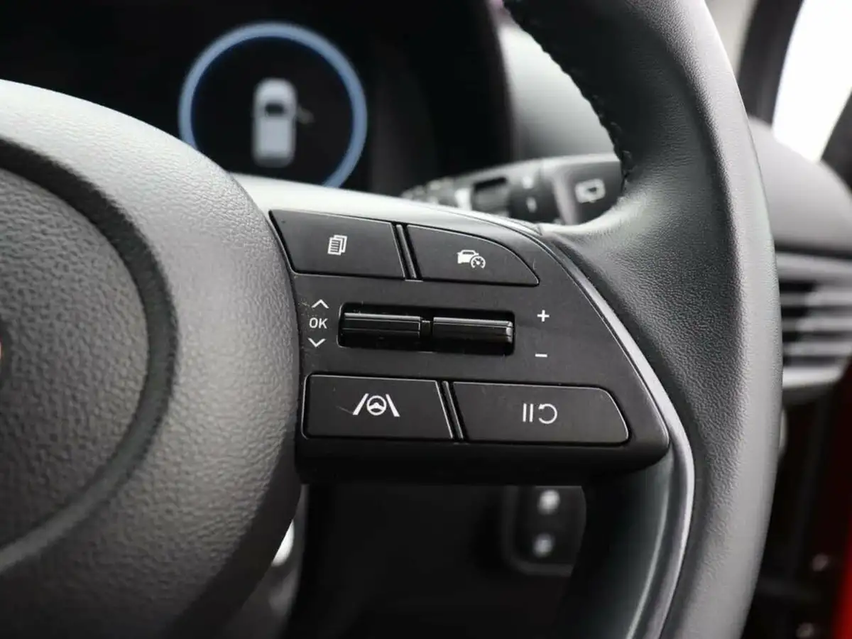 2023-hyundai-i20-10-t-gdi-se-connect-eclutch-imt-big-16