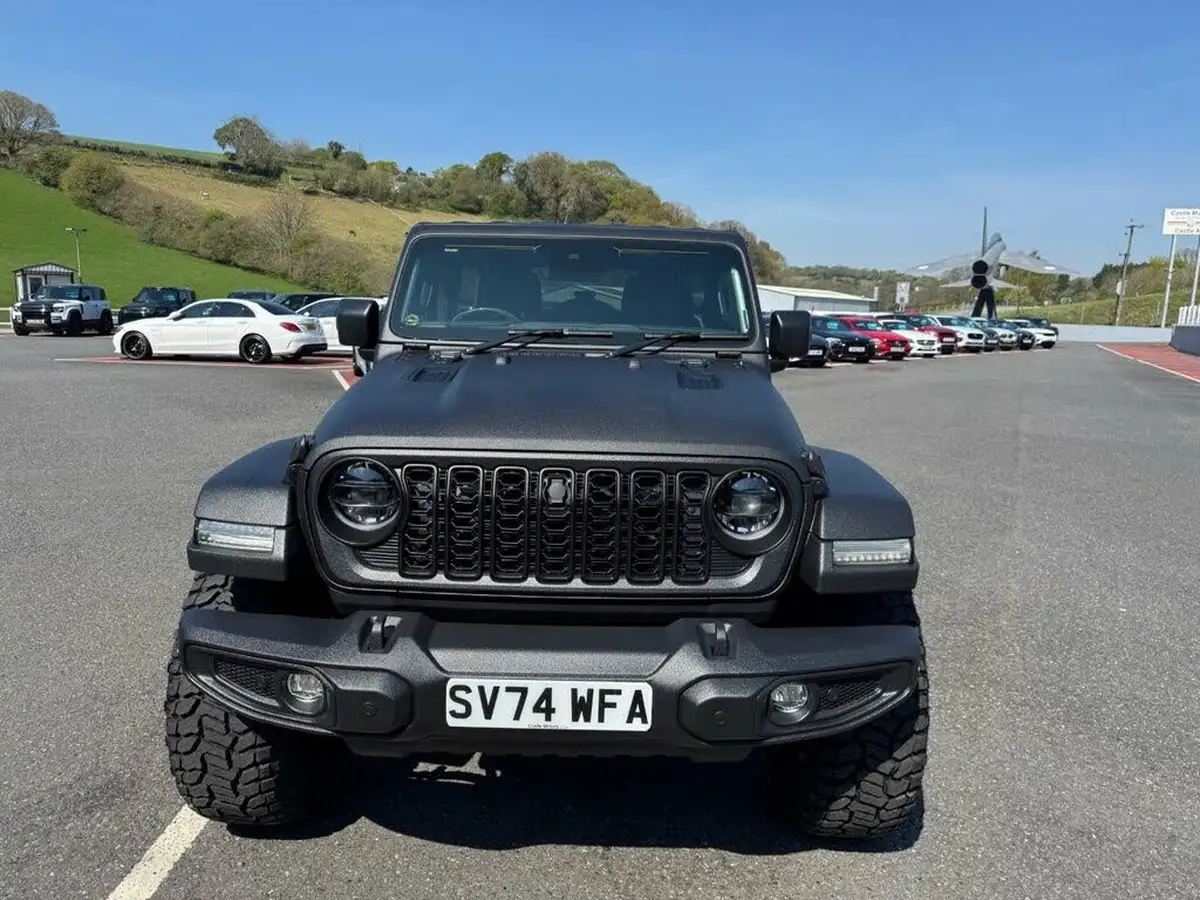 2024-jeep-wrangler-20-gme-sahara-big-1