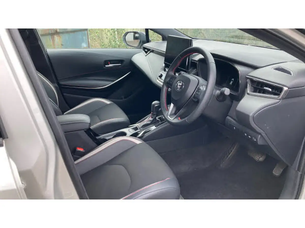 2023-toyota-corolla-18-vvt-i-gr-sport-138bhp-hatchback-big-10