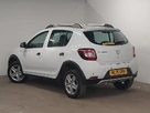 2015-dacia-sandero-stepway-15d-laureate-small-1
