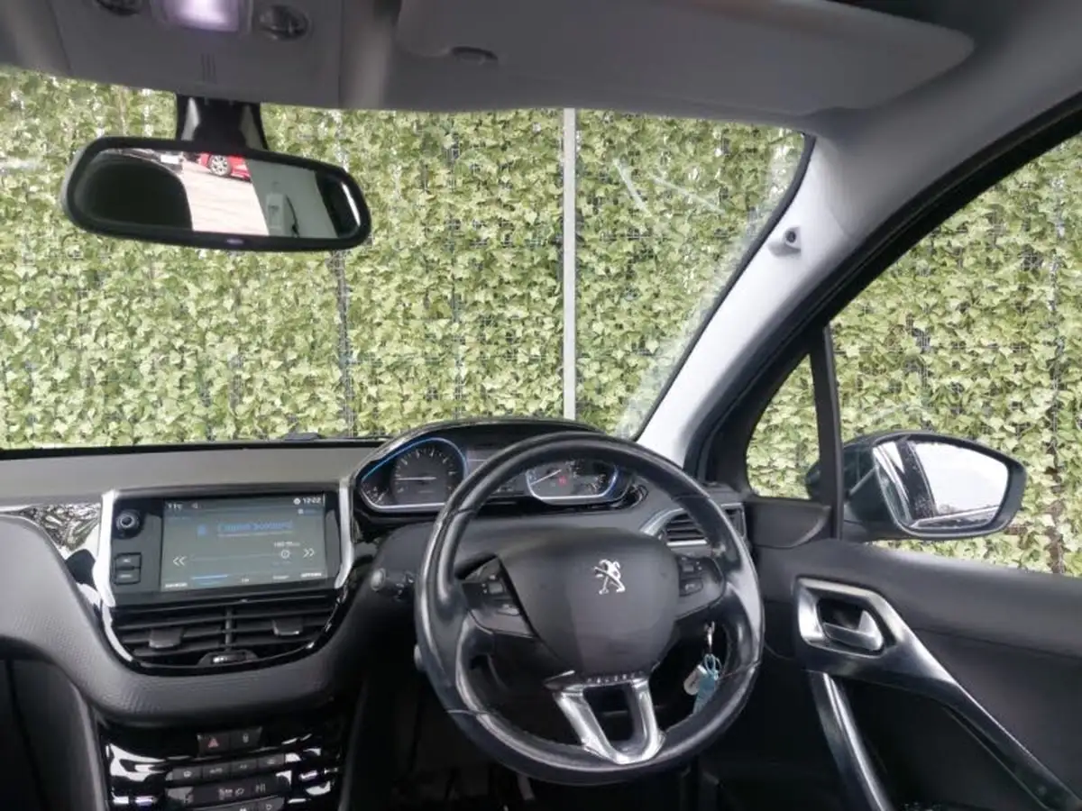 2017-peugeot-2008-suv-12-puretech-allure-110bhp-ss-big-2