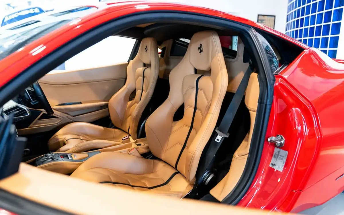 2012-ferrari-458-45-italia-big-16