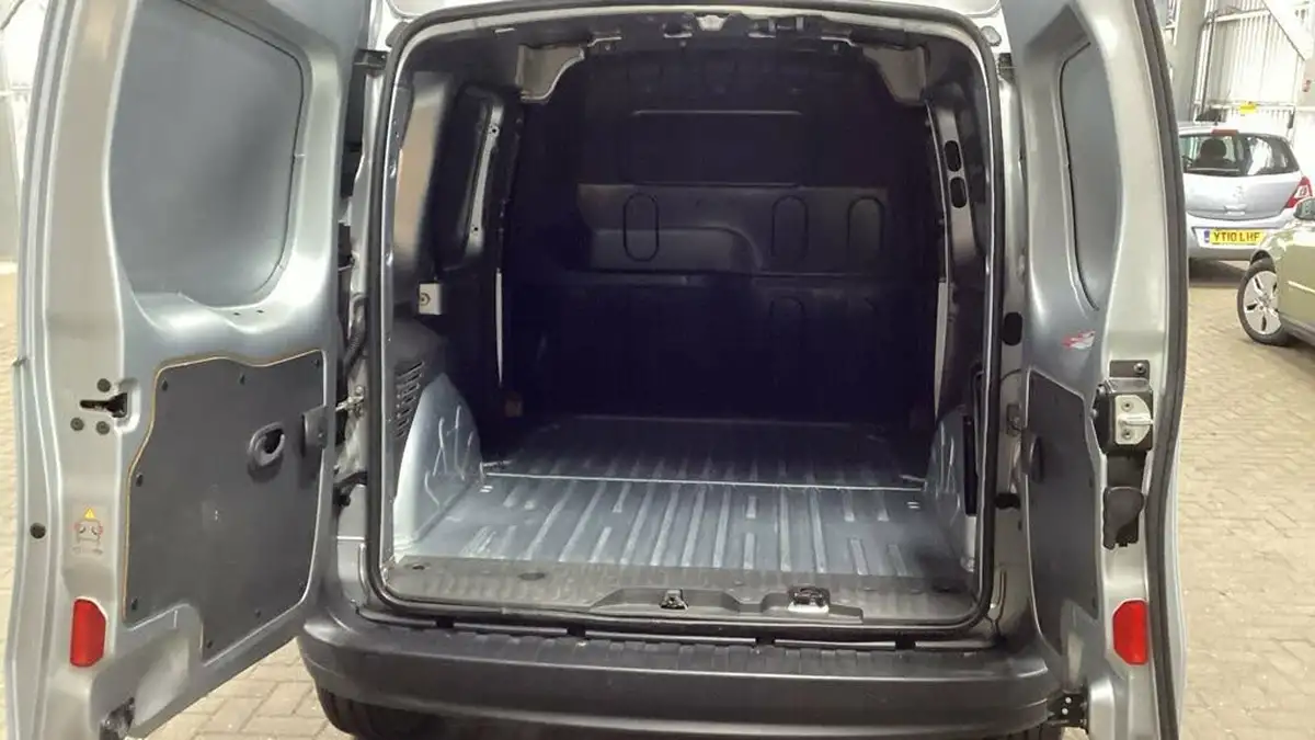 2021-nissan-nv250-15dci-visia-l1-80bhp-big-8